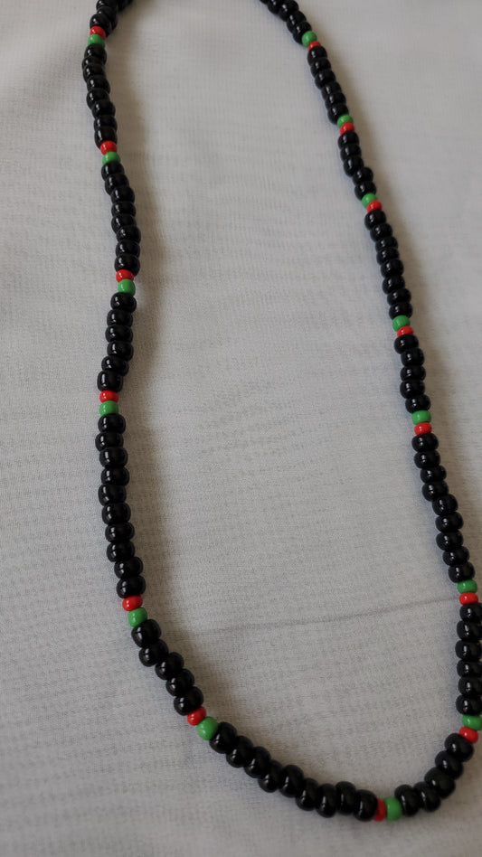 Black, green and red beaded necklace set for men
